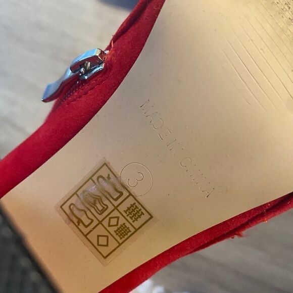 Pretty Little Thing, red suede, side zip, block heel ankle booties size 3 - Picture 6 of 8